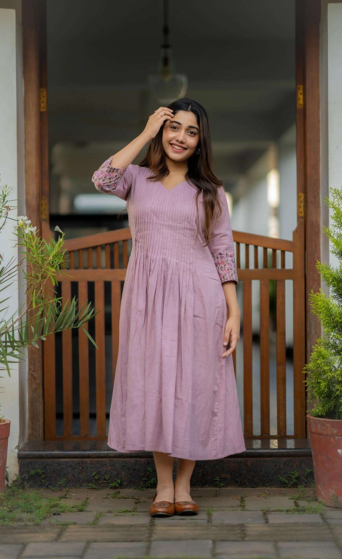 Radiate Elegance ? Women's Chic Embroidered Kurta Pant Set (XXL) - Image 4